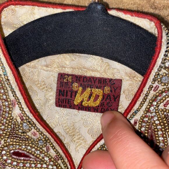 ND Nite 'n' Day Cream Embellished Rhinestone Indian Top Women's Size XS - Picture 7 of 10